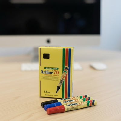 Artline 70 Permanent Marker